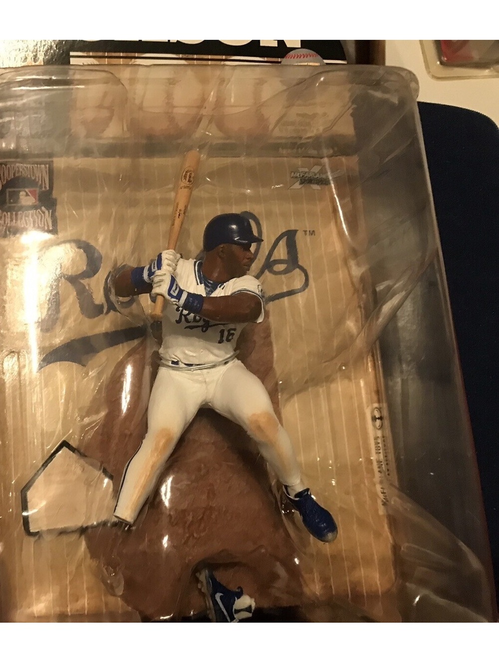 Bo Jackson KC royals Figurine NIB— left leg Is off See Pic